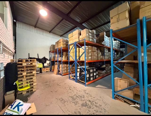 489M² WAREHOUSE TO LET IN HALFWAY HOUSE